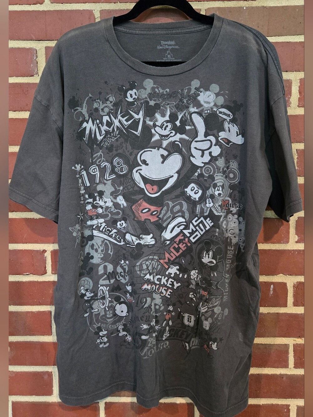 Disney Parks Mickey Mouse Graffiti Graphic T-Shirt Men's XL Gray Streetwear Punk